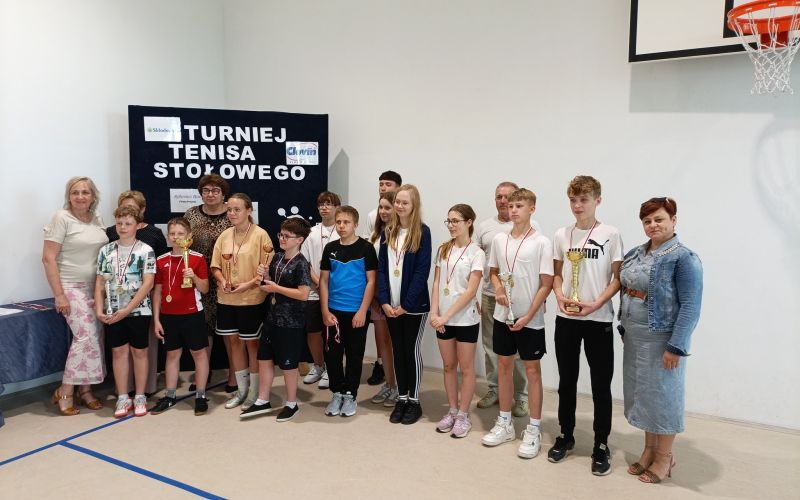 Turniej tenisa stołowego w SP Ołdaki-Polonia